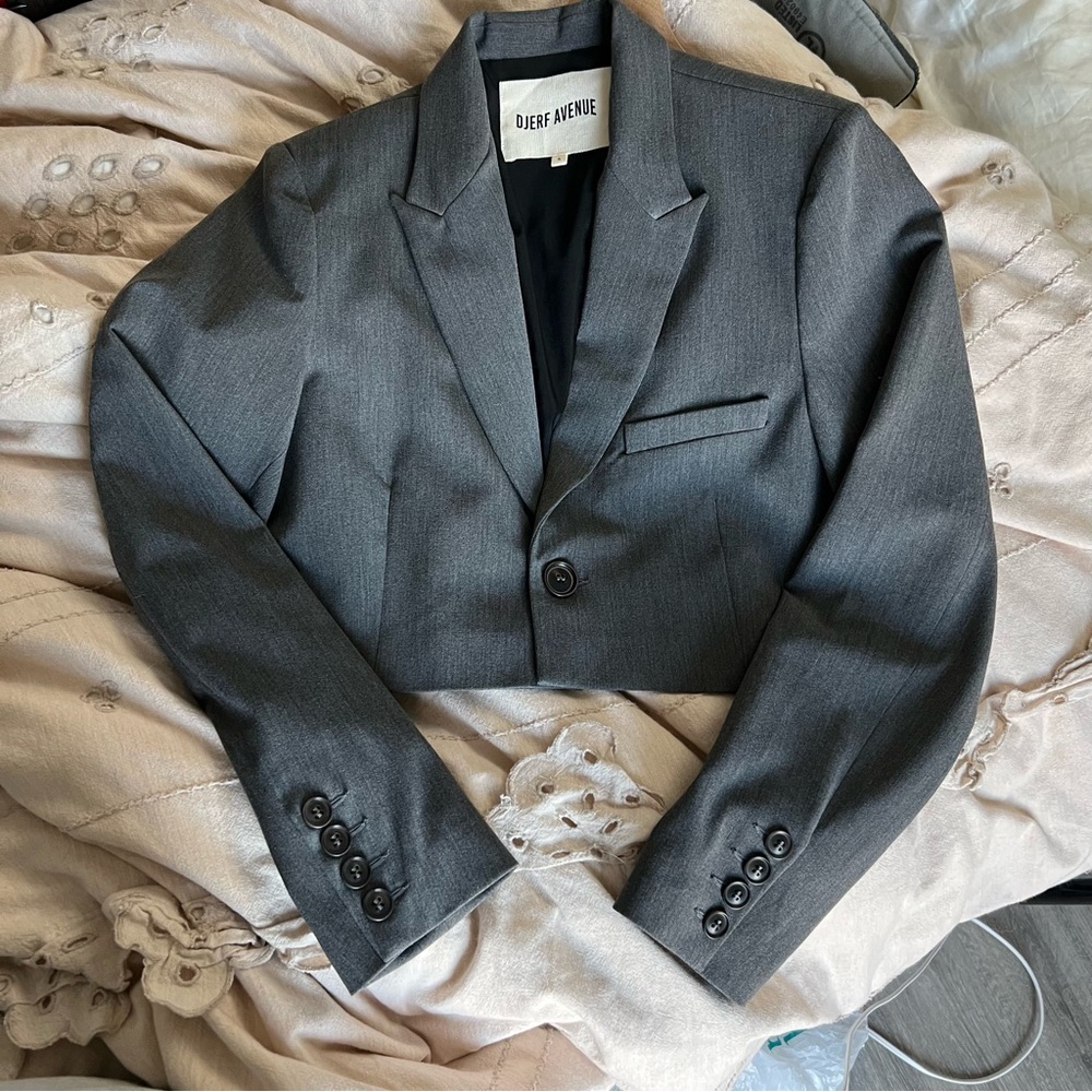 Djerf avenue cropped blazer - Picture 4 of 9